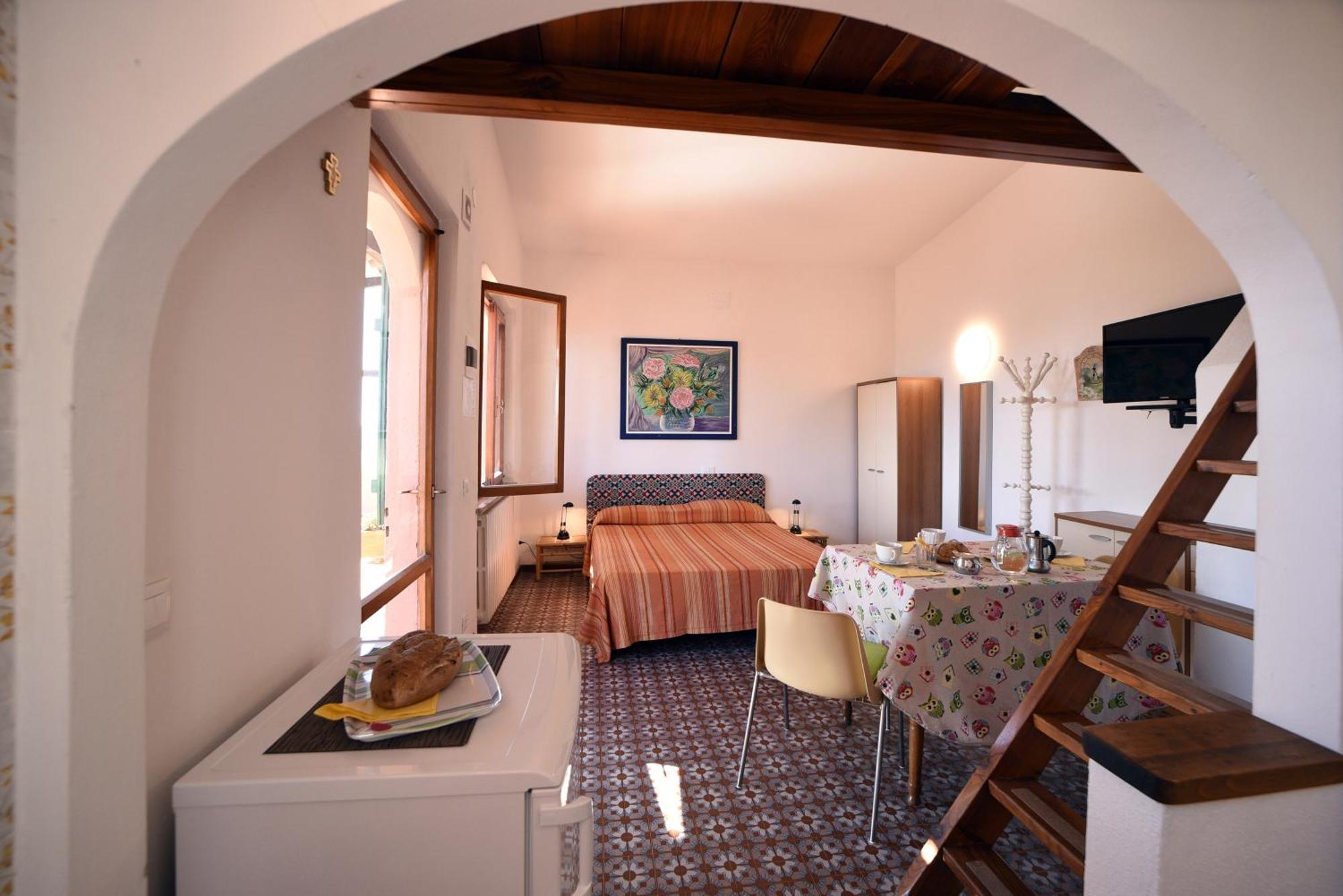 Gavila'S Residenza Turistico Alberghiera Порт-Аццурро Экстерьер фото