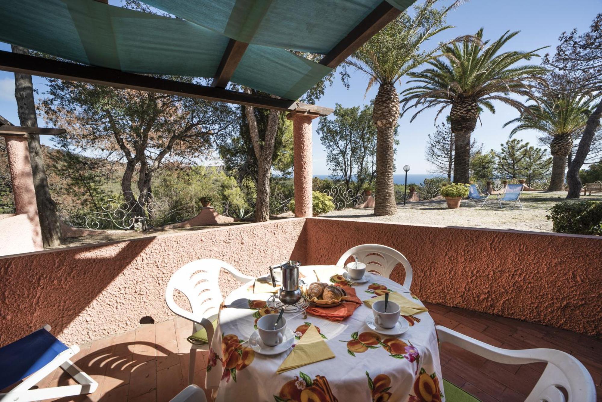 Gavila'S Residenza Turistico Alberghiera Порт-Аццурро Экстерьер фото